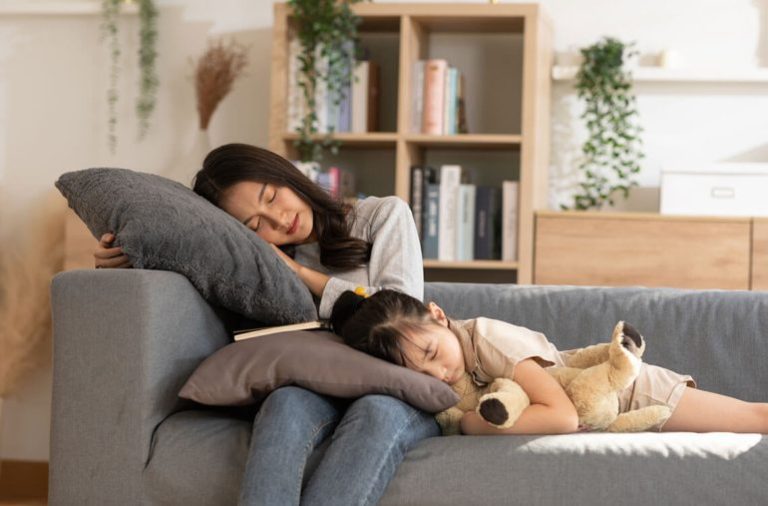 How to Survive Jet Lag A Complete Guide for Travelers